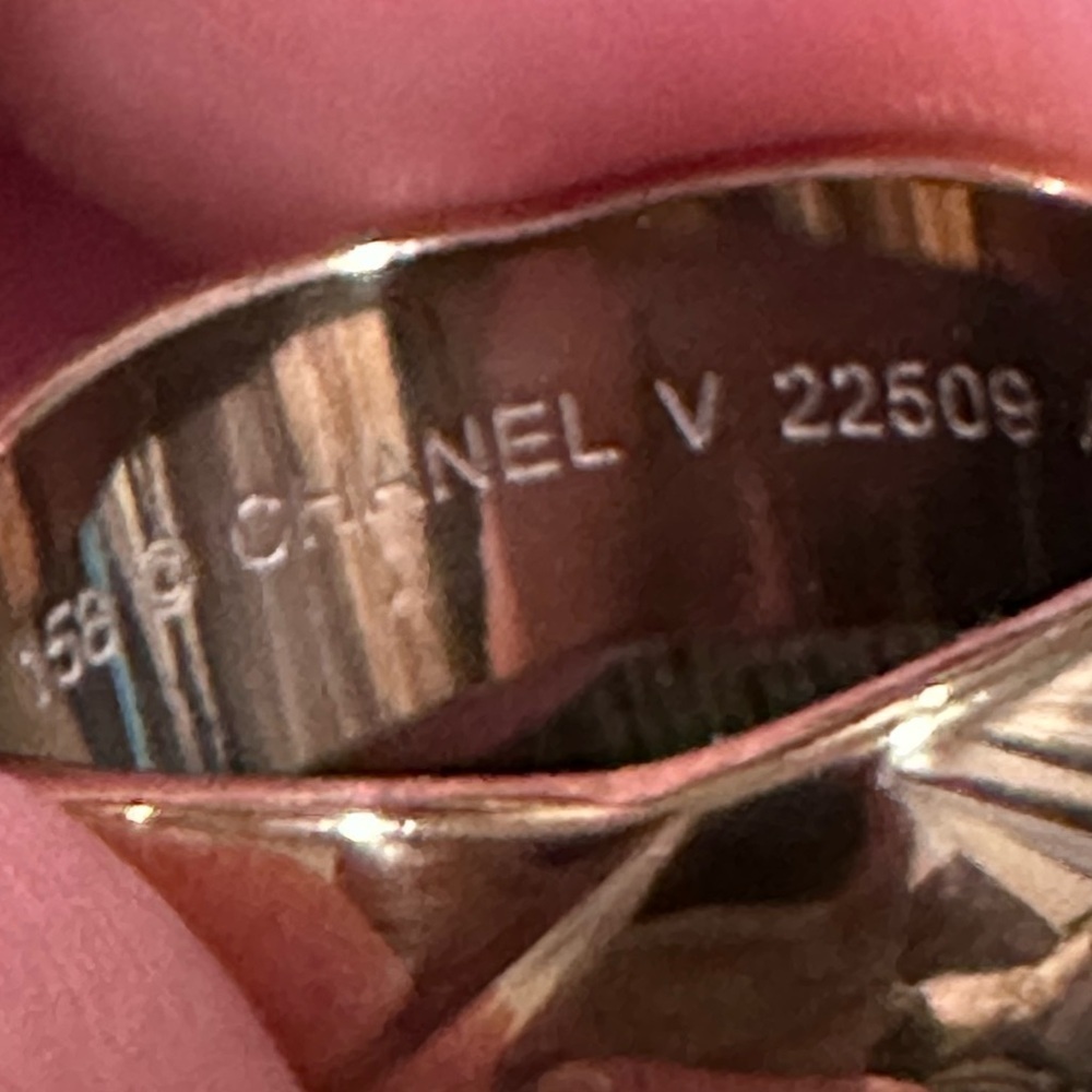 Designer Channel Ring - Picture 6 of 9
